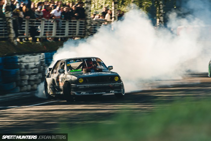 2016 Formula Drift Orlando Speedworld Top 32 Play-by-Play | DrivingLine