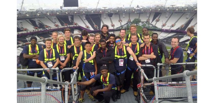 25 Behind-The-Scenes eSport Moments That Changed Everything